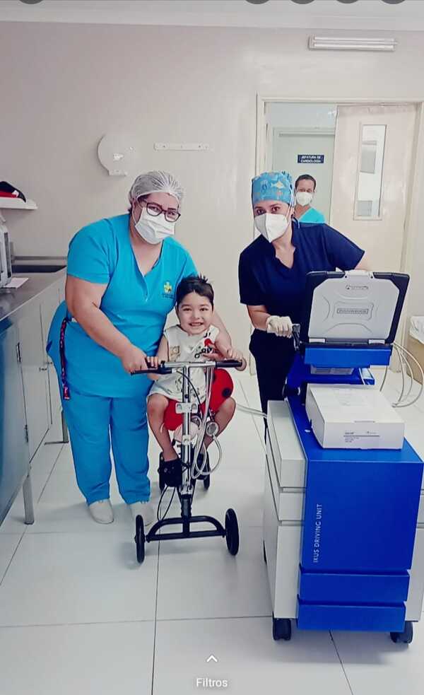 Ocho meses conectado a un corazón artificial: Milan aguarda por un "ángel donante" - trece