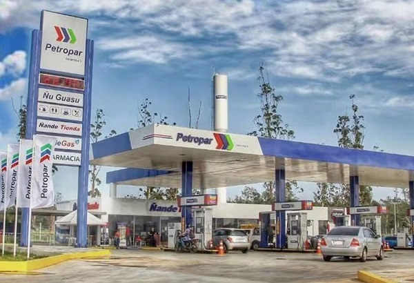 Reducción del precio del diésel se extiende a emblemas privados