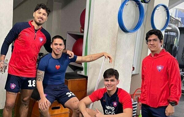 Versus / Los tres jugadores de Cerro que se quedaron en Paraguay para trabajar diferenciado