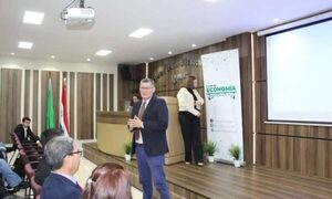 FCE-UNE realizó lanzamiento del ciclo de conferencias por la “Semana del Contador”