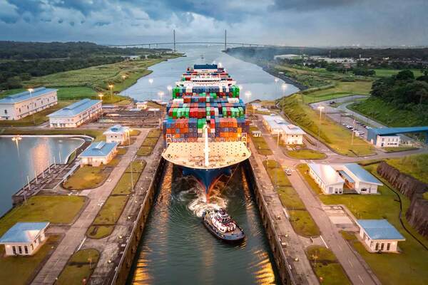 Canal de Panam谩 normalizar谩 tr谩nsito de buques desde agosto tras restricciones por sequ铆a - Revista PLUS