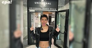 Tras firmar con Universal Music, Aye Alfonso vuelve triunfal a casa