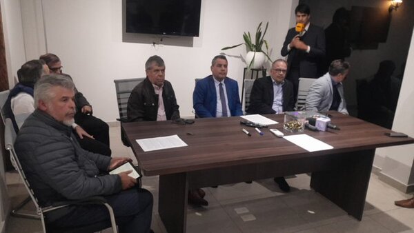 Abogados de Abdo y exministros enviarán nota a secretario general de la OEA denunciando «persecución de inocentes»