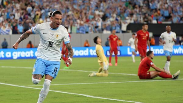 Uruguay gana, gusta, golea y despacha a Bolivia