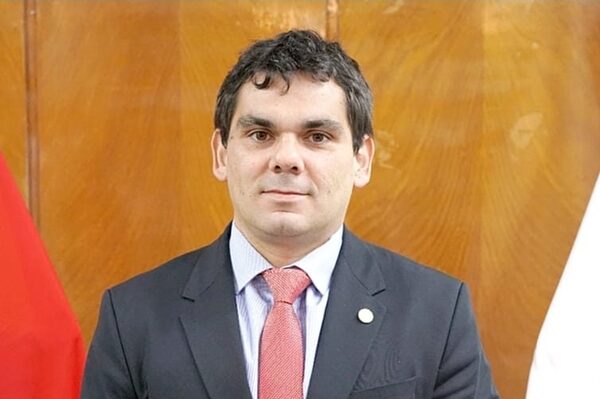 “Camaristas que declararon litigante temerario al IPS desconocen la ley de compras públicas”
