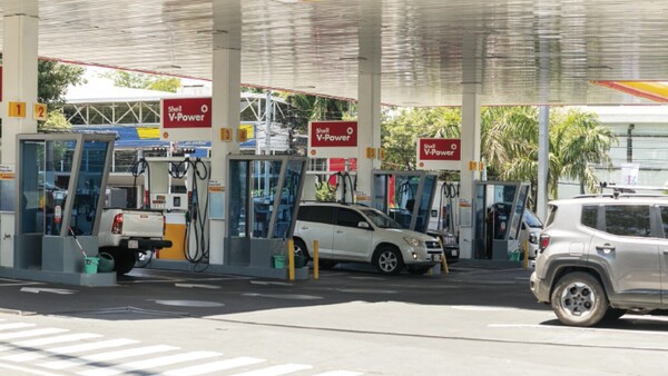 Un emblema privado se suma a la baja en precio del diésel