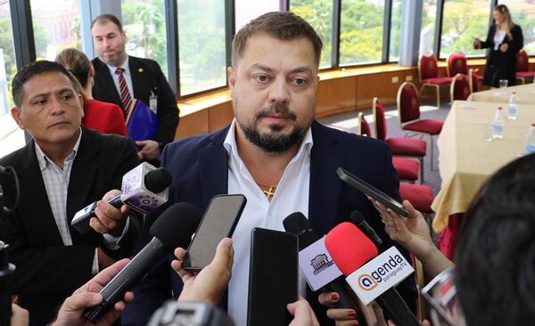 Canciller Nacional el “primer aplazado de la era Peña” según senador