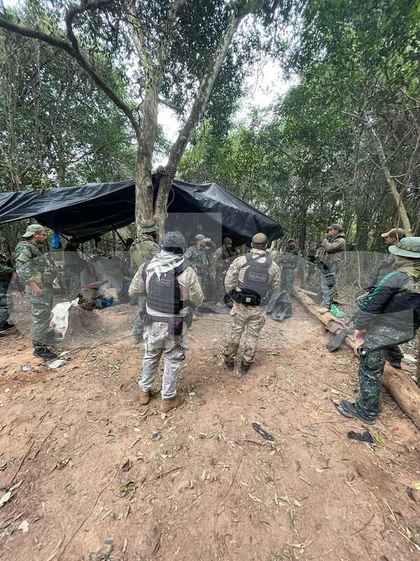 Senad allana el campamento de “Macho” en Canindeyú - Policiales - ABC Color