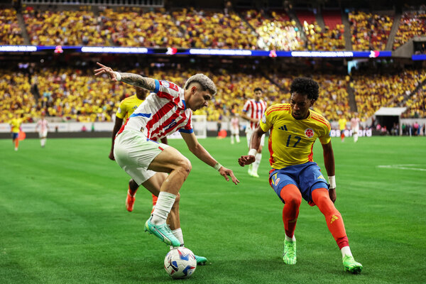 Versus / El importante registro que encabeza Julio Enciso en la Copa América