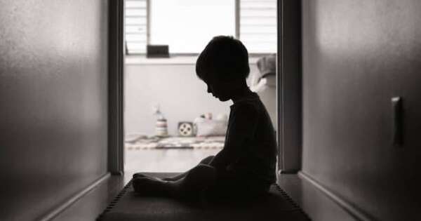 Diario HOY | Degenerada a cargo de un niño, condenada a 13 años de prisión