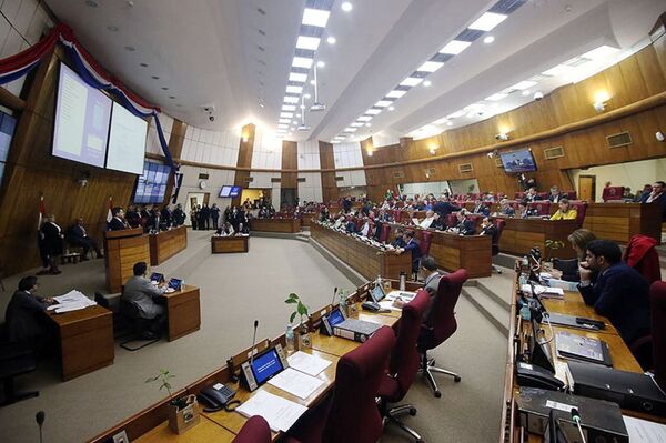 Diputados aprueban aumento presupuestario para creación de puestos en el MOPC, MEC y Ministerio de la Niñez - MarketData