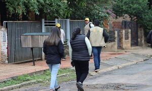 Supervisan trabajo de brigadas y uso de equipamiento y maquinarias donadas en la lucha contra el dengue