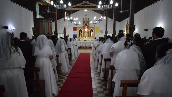 47 parejas se unieron a través de una boda comunitaria en Yataity