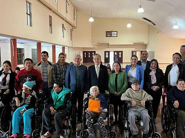 Consulado de Taiwán en CDE entrega equipos de movilidad a los más necesitados de Hernandarias | DIARIO PRIMERA PLANA