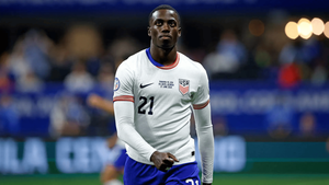Versus / Weah se disculpa por ganarse expulsión en derrota de EEUU ante Panamá