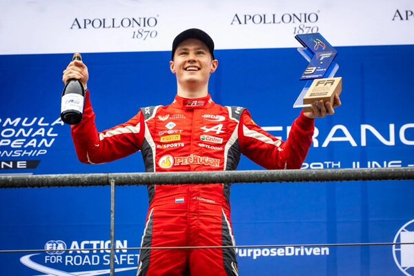Joshua Duerksen quedó a milésimas de la pole position en Austria - ADN Digital