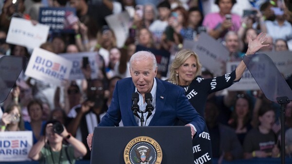 Biden asegura que puede "hacer este trabajo" tras desastroso debate frente a Trump