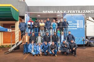 Camión BPA de Corteva: Capacitación en Buenas Prácticas Agrícolas para Productores y Técnicos en Paraguay