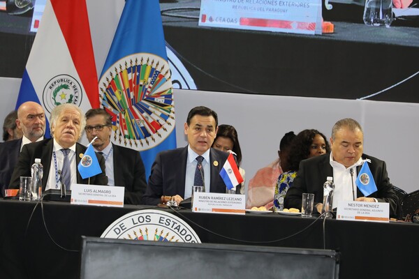 Declaración conjunta de Paraguay y Argentina sobre Yacyreta, hidrovía y lucha contra el crimen organizado