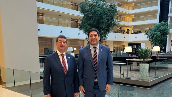Entregan nota de abogados de Abdo al representante de OEA en Paraguay
