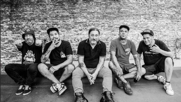 La popular banda 2 Minutos llega con "La máquina de hacer cagadas" a Paraguay