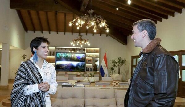 El presidente Santiago Peña le dio la bienvenida a Aye Alfonso