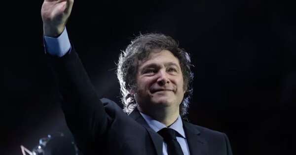 La Nación / Presidente argentino se congratula por la aprobación de sus reformas económicas