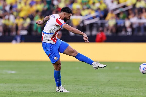 Versus / Omar Alderete: "La mayoría de los goles de ellos fueron errores nuestros"