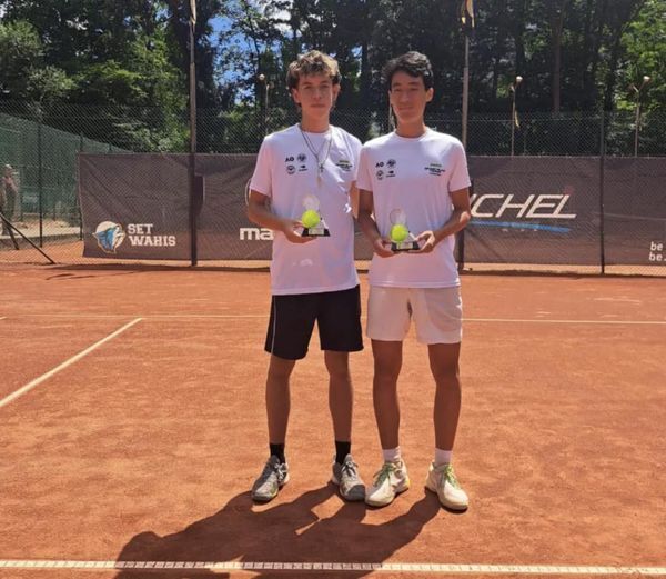 Cayo Narvaez fue finalista de dobles en Bruselas en gira europea de COSAT
