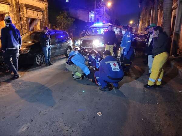 Funcionario de Aseo Urbano es atropellado por motociclista en Asunción - Policiales - ABC Color