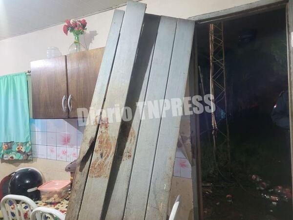 Cuatro bandidos asaltan vivienda y roban automóvil y una motocicleta – Diario TNPRESS