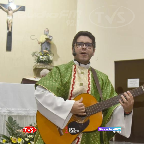 MISA CON CUMBIA, POLCAS Y BAILES: FIELES VIBRAN CON EL SACERDOTE FREDDY ROMERO - TVS