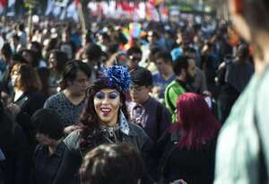 Chile celebra los 25 años de la despenalización de la homosexualidad - Mundo - ABC Color