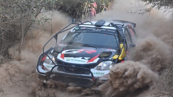 Santiago Peña destaca "impacto positivo" del rally en el Chaco