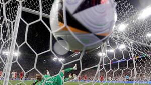 La UEFA destaca la tecnología que rodea al balón de la Euro