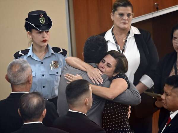 Por orden de Cartes expulsaron a Kattya y deterioraron la democracia - Política - ABC Color