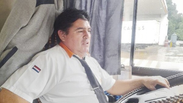 Chofer auxilió a pasajera que convulsionó en el micro