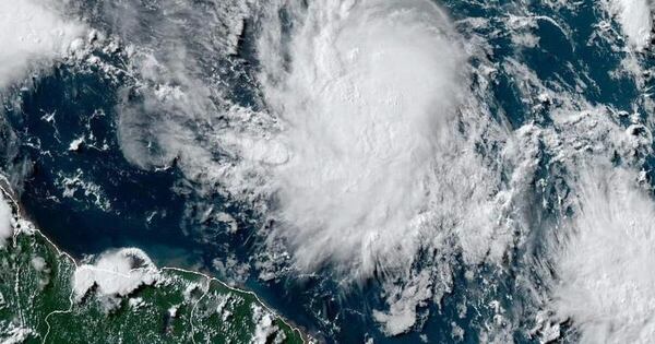La Nación / Beryl, primer huracán de la temporada, se vuelve “muy peligroso”