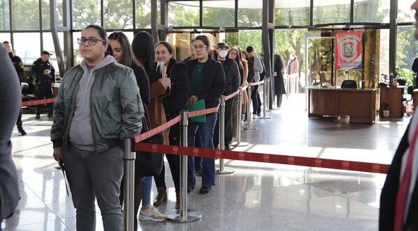 Casi 2 mil postulantes se presentaron para trabajar en la Cámara de Diputados - Radio Imperio 106.7 FM