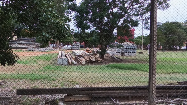 Junta Municipal Busca Permutar Depósito de la ANDE para Crear Plaza