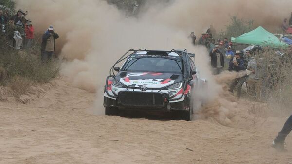 Alejandro Galanti conquista su sexto título en el Transchaco Rally