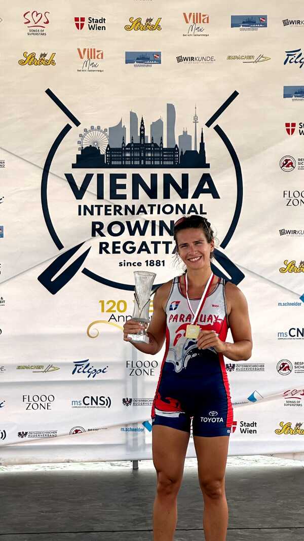 Alejandra Alonso conquista oro en la regata internacional de Viena con récord