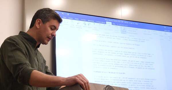 Diario HOY | Santiago Peña alista los detalles para su primer informe de gestión