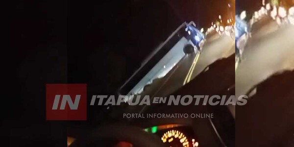 ÓMNIBUS MUNICIPAL DE CNEL BOGADO TERMINÓ EN UNA CUNETA - Itapúa Noticias