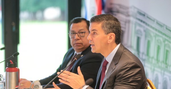 Peña llega a su primera rendición de cuentas con pocas proyecciones de desarrollo