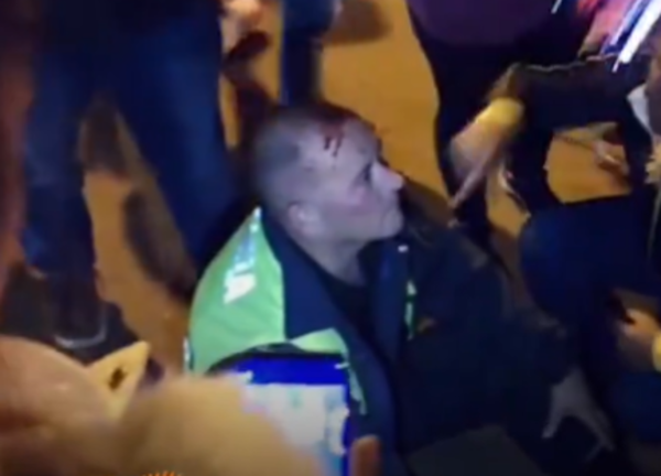 (VIDEO)Civiles redujeron a poli que estaba ka´ure en procedimiento ndaje