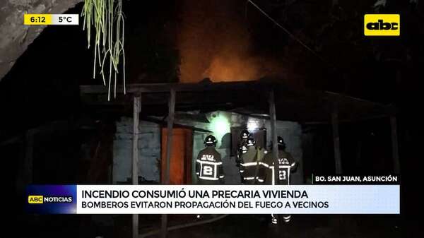 Video: Incendio presuntamente intencional consumió una vivienda precaria - ABC Noticias - ABC Color