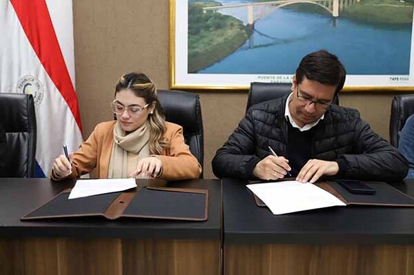 Gobernador firma acuerdo con ministra de la Juventud en busca de formación para jóvenes de Alto Paraná | DIARIO PRIMERA PLANA