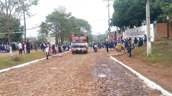 Director de escuela dice a las autoridades que “CDE no termina en avenida San José” - La Clave