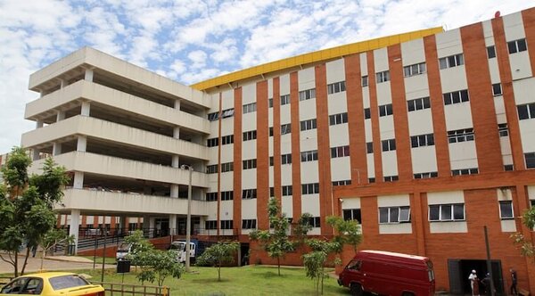 Médico denunció robo de su vehículo en Clínicas: olvidó dónde lo había estacionado